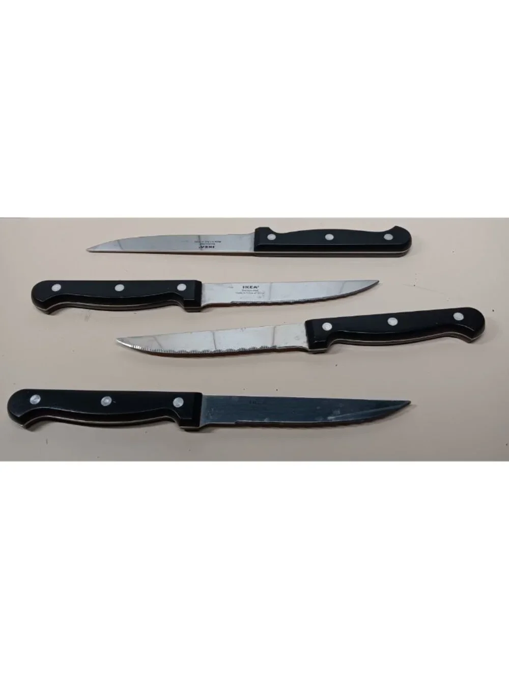 4 Ikea Steak Knives Serrated Stainless 4.5